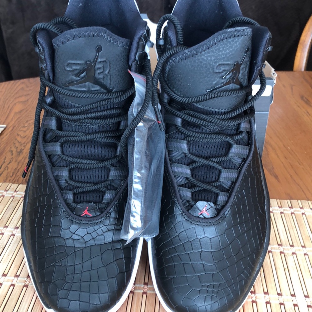 NWOT Jordon Super.Fly MVP L